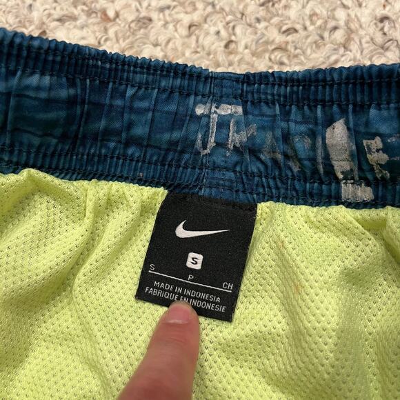 Nike Fade Men's Swim Shorts Sz S Blue Yellow Beach Summer - Picture 5 of 5